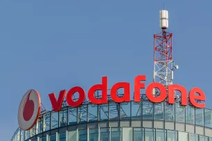 Vodafone Agrees to Sell Italian Business to Swisscom
