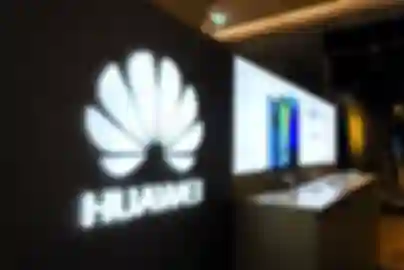 Huawei Profit Drops 36 Percent in H1