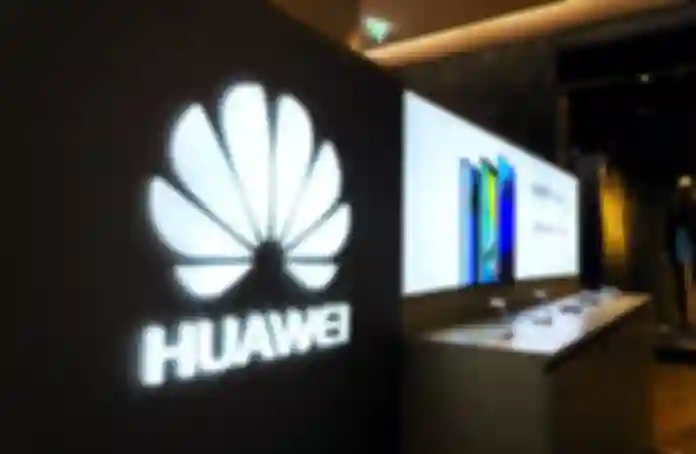 Huawei Profit Drops 36 Percent in H1
