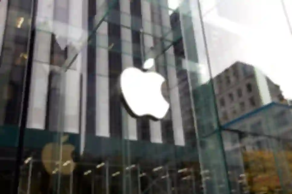 Apple Reports Strong iPhone Sales in Q4