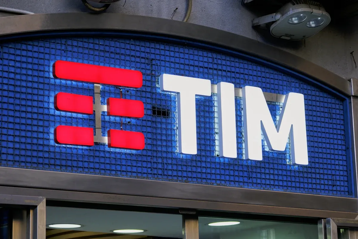 TIM Received €1 Billion Refund on 1998 Licence Fee